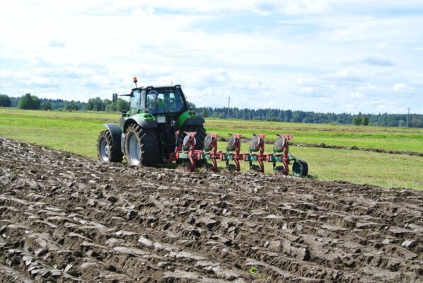 Мглинские аграрии приступили к весенним полевым работам