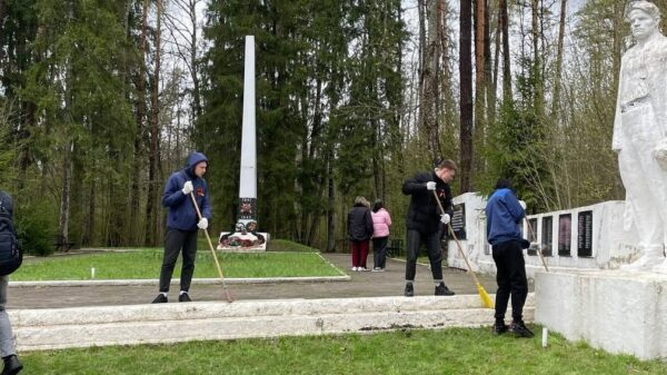 В Брянске состоялась патриотическая акция «По тропам партизан»