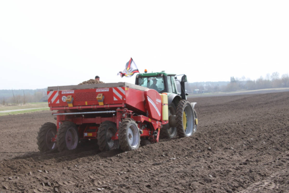 В Стародубском округе начался весенний сев
