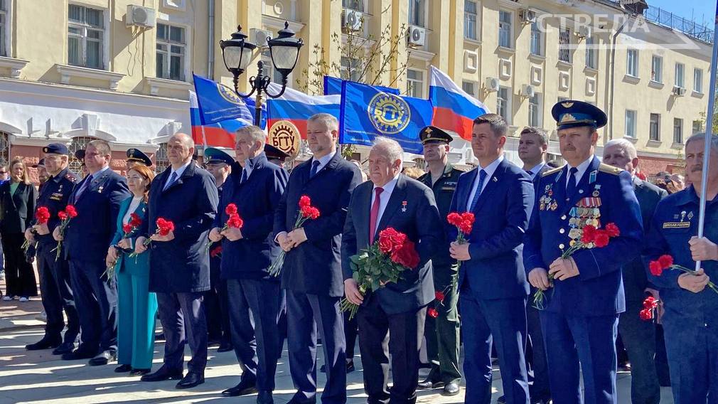 В Брянске на бульваре Гагарина прошло мероприятие ко Дню космонавтики