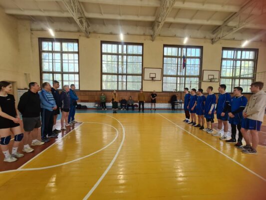 В Трубчевске в память о тренерах Ф. Костечко и В. Мистрюкове состоялся турнир по волейболу