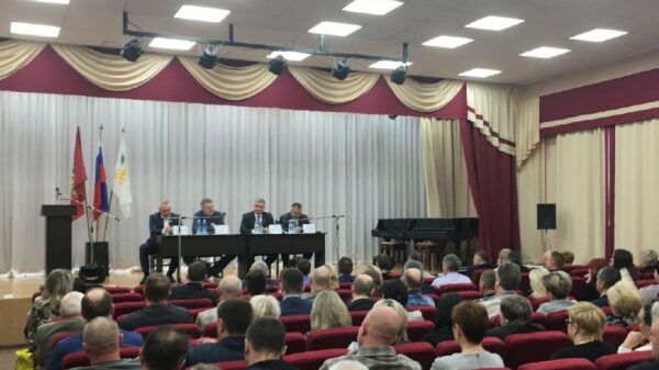 Александр Богомаз провел совещание с администрацией и руководством    Новозыбковского муниципального округа