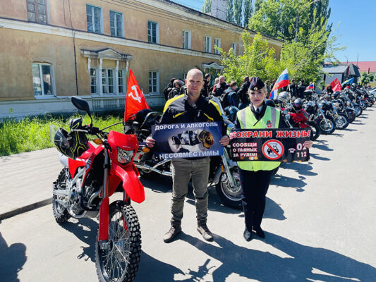 В Клинцах автоинспекторы вместе с байкерами провели акцию «Сохрани жизнь!»
