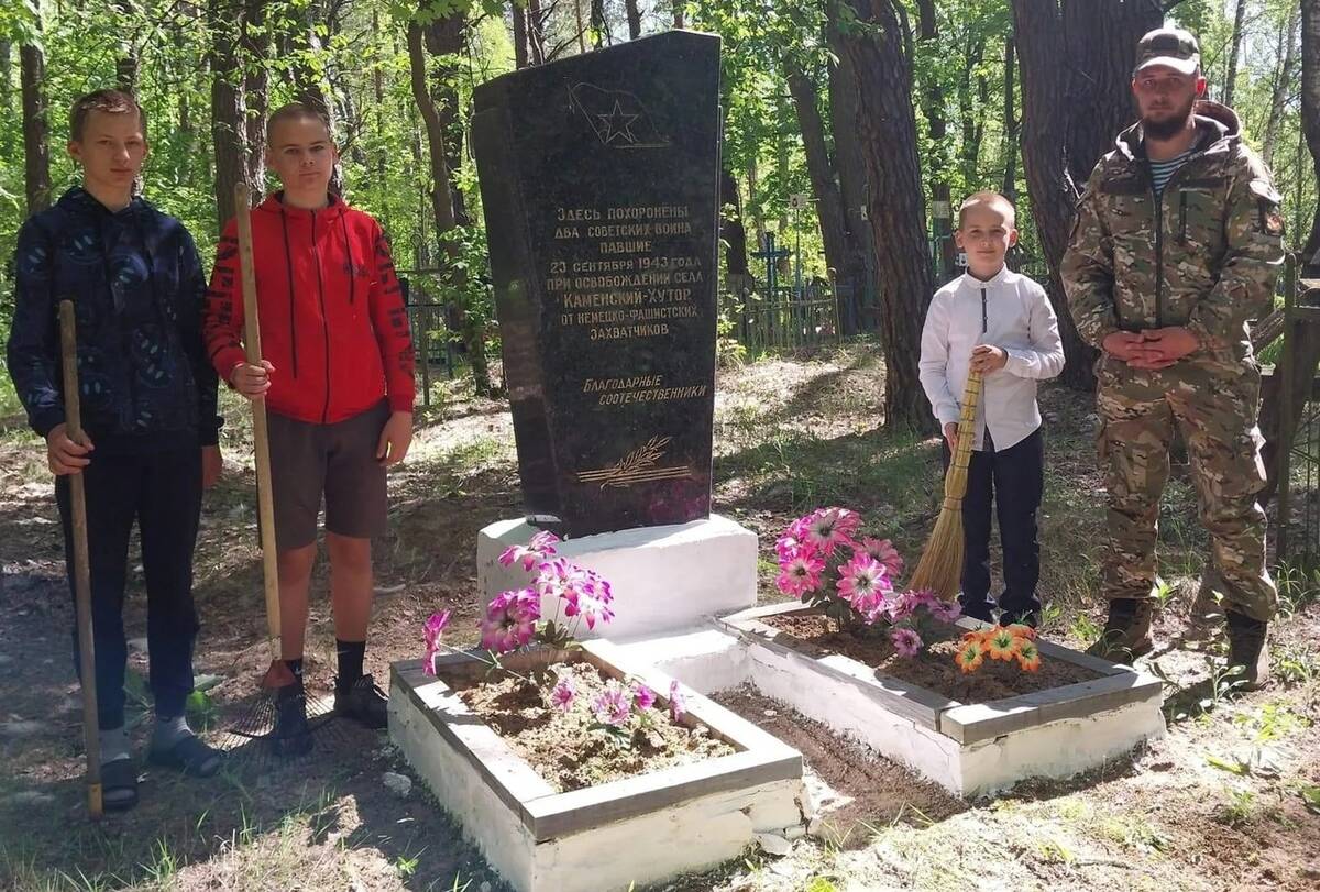 В Климовском районе ко Дню Победы обновили памятники