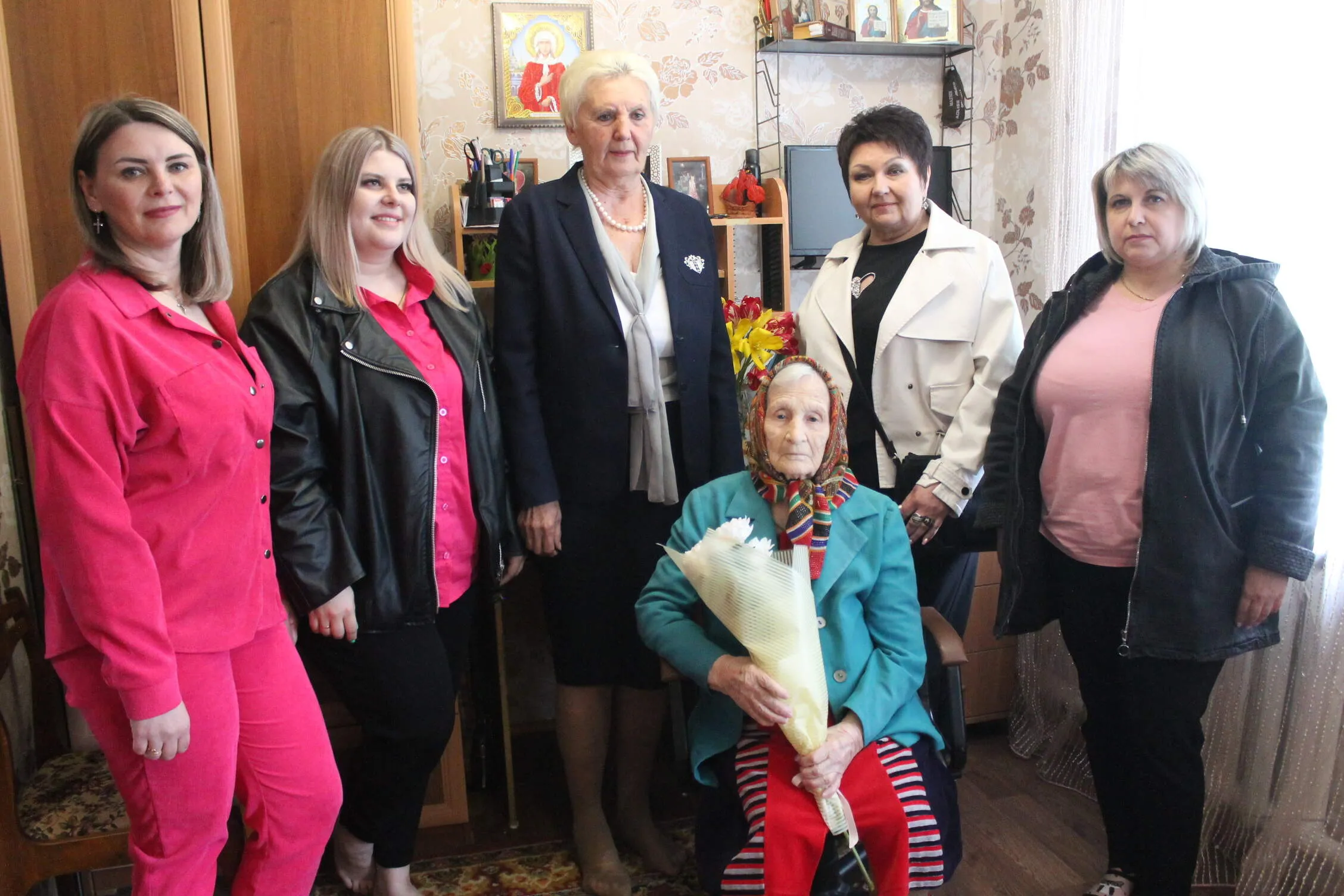   С 95- летним юбилеем поздравили жительницу Карачева