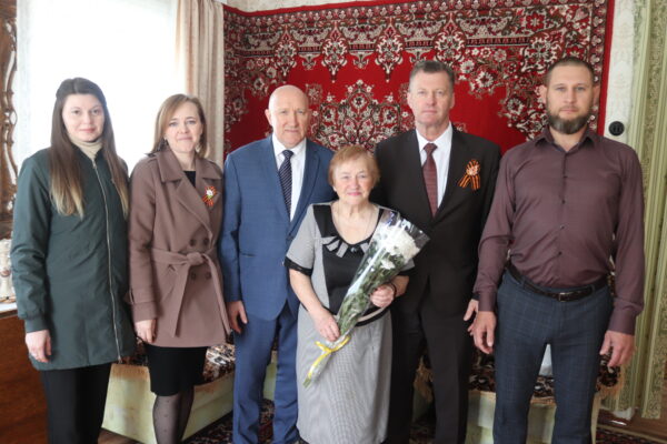 Трубчевских ветеранов Великой Отечественной войны поздравили с  Днем Победы