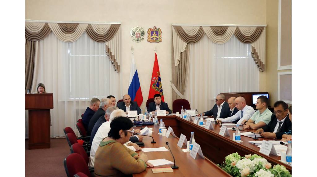 С начала года брянские аграрии получили помощи на 1 млрд рублей