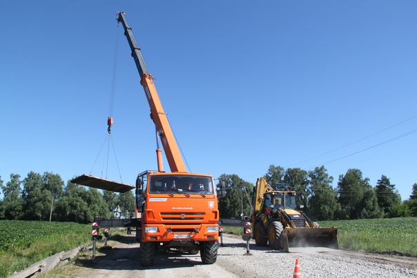 По нацпроекту «Безопасные качественные дороги» в Брянском районе капитально ремонтируют участок автодороги «Брянск-Смоленск»-Теменичи