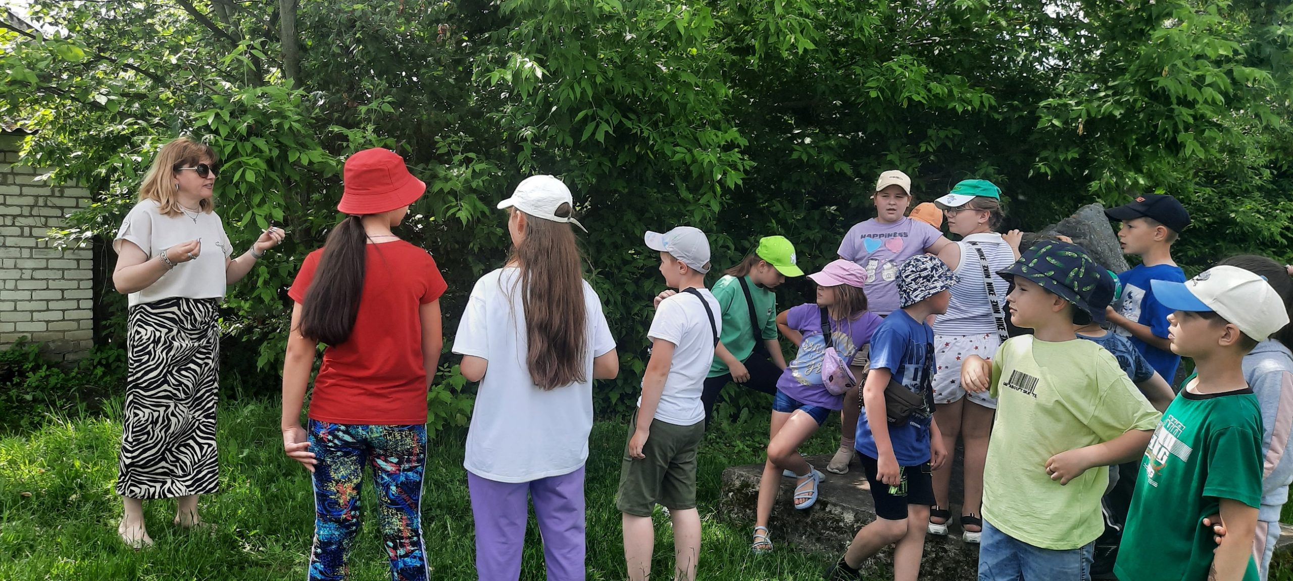 Карачевские школьники прошли по эколого-краеведческому  маршруту  «От минувшего к настоящему»