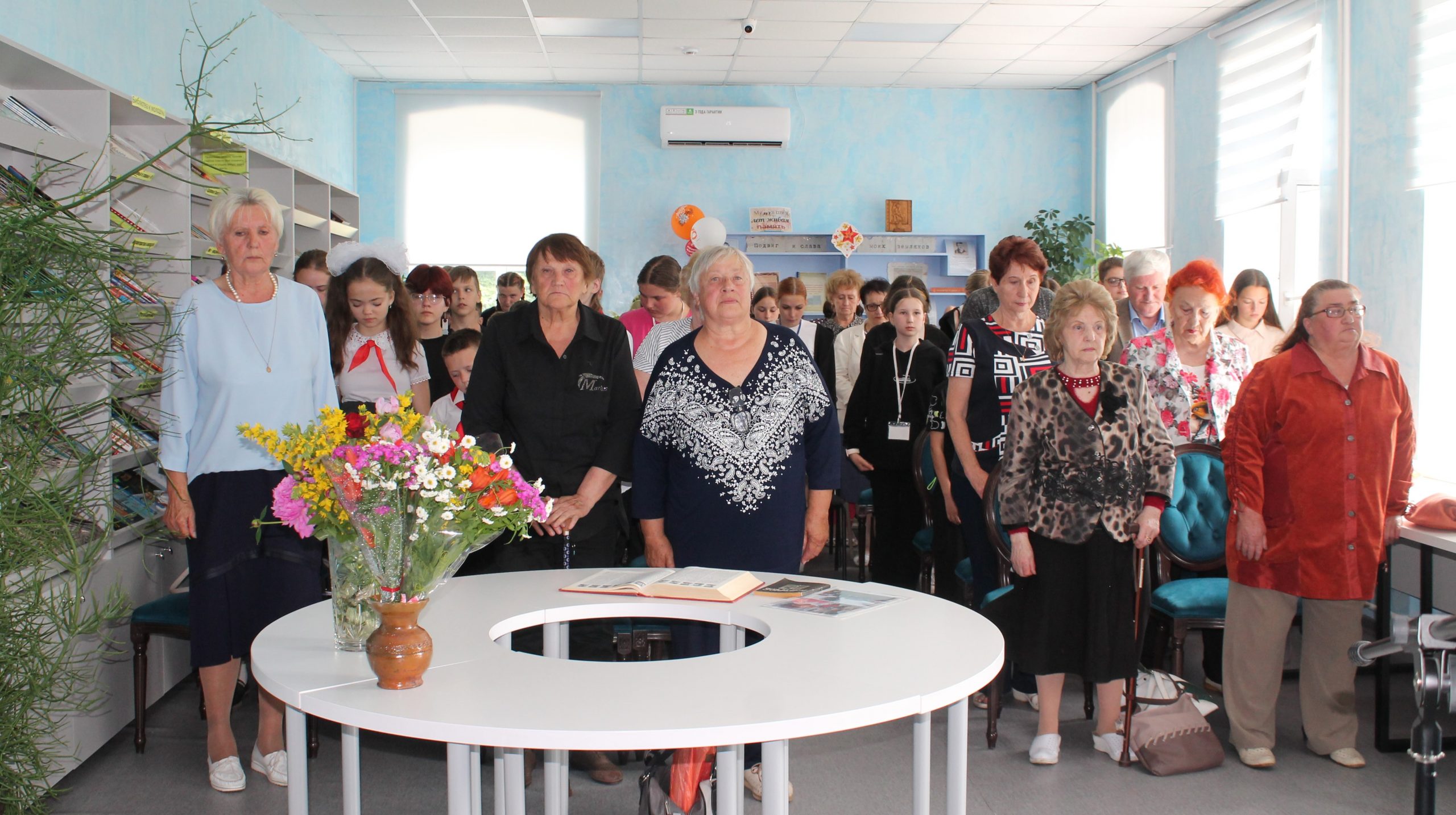 В Карачевской районной библиотеке прошел вечер памяти «Подвигу жить в веках»