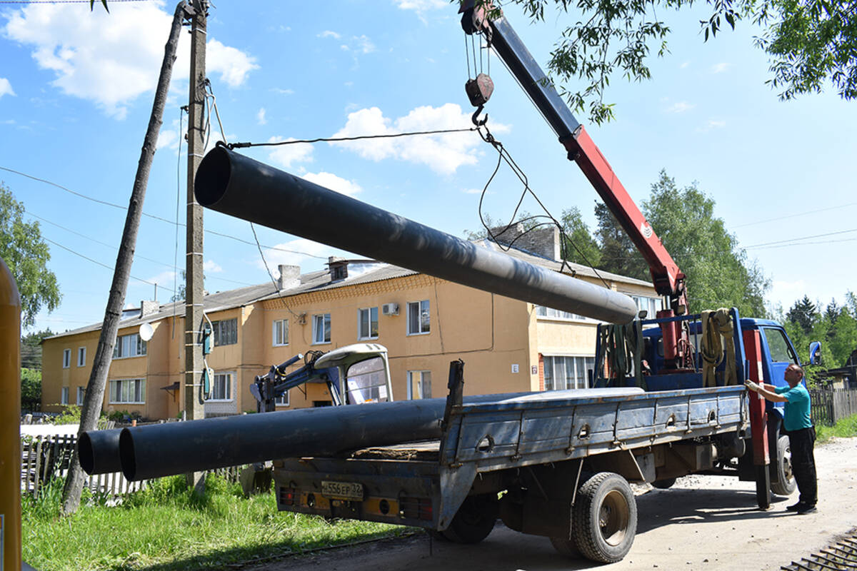 В  брянской Клетне по нацпроекту идет ремонт дворовых территорий