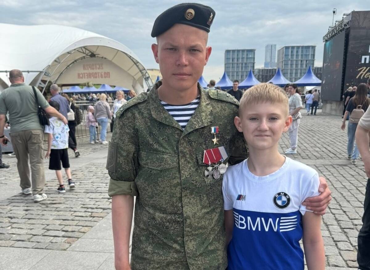 Юный стародубчанин Никита Дюбо встретился с Героем России Иваном Жарским