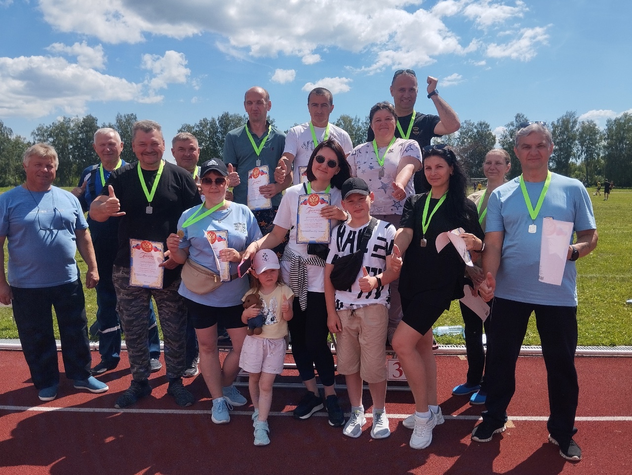 На карачевском стадионе «Снежеть» прошла сдача норм ГТО