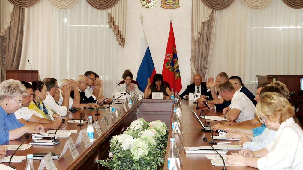 На Брянщине появится почетное звание «Заслуженный работник здравоохранения Брянской области»