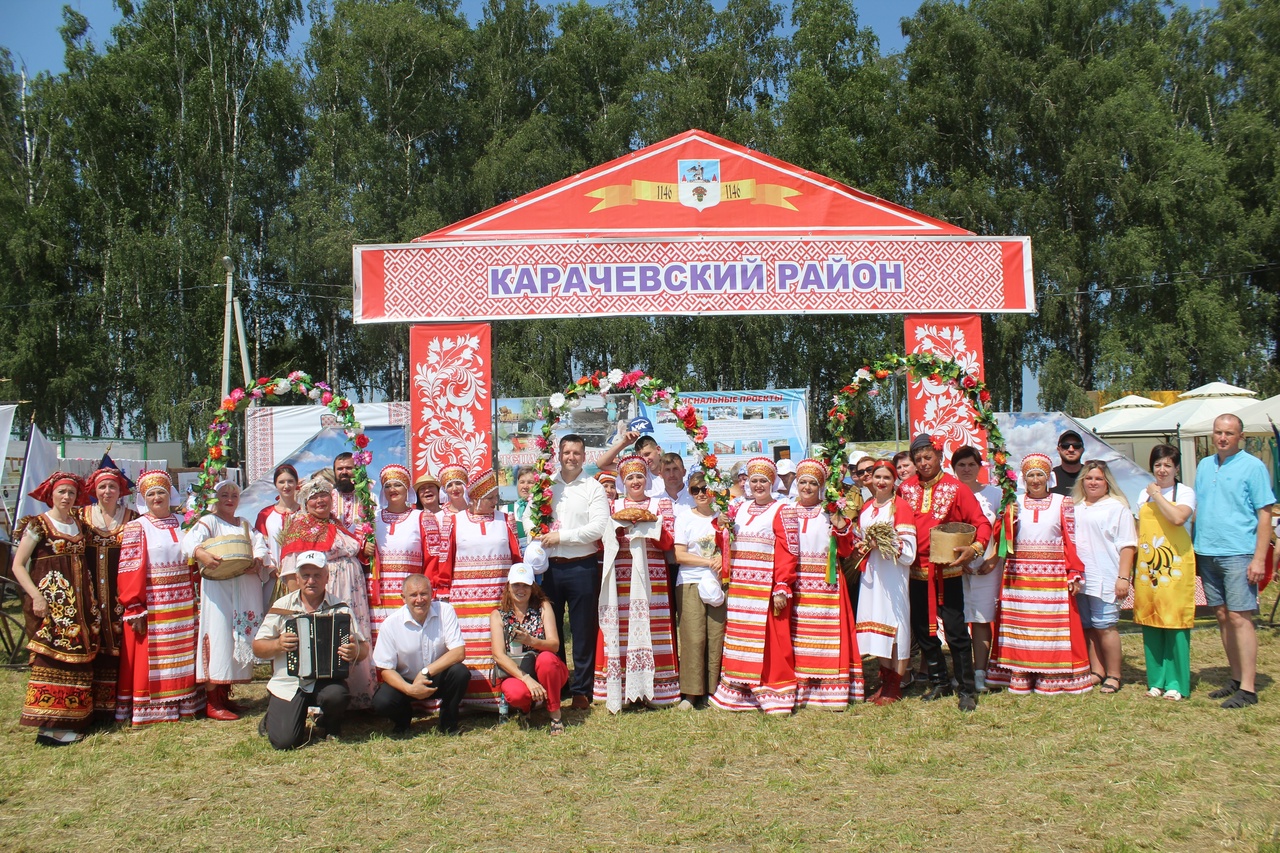 Карачевское подворье  распахнуло свои двери на сельскохозяйственной выставке «День брянского поля»