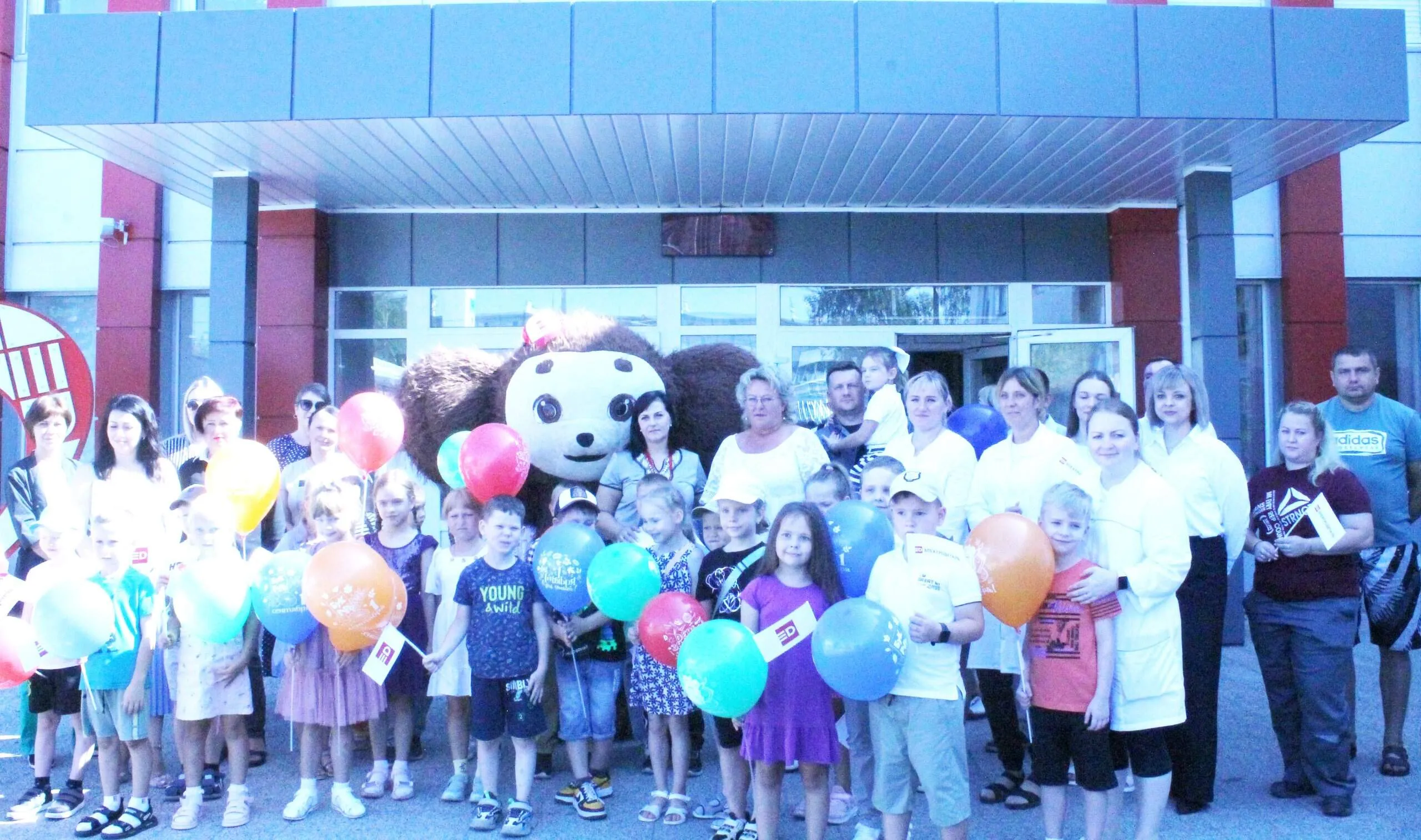 Карачевский завод «Электродеталь» провел праздник для будущих первоклассников