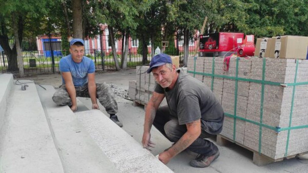 В Трубчевске по нацпроекту продолжается ремонт школы №1