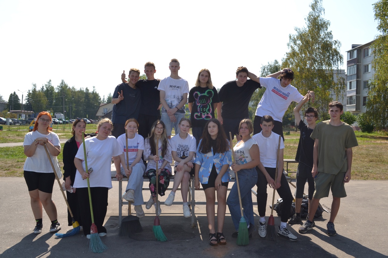 Карачевские студенты провели трудовой десант «Чистые игры»