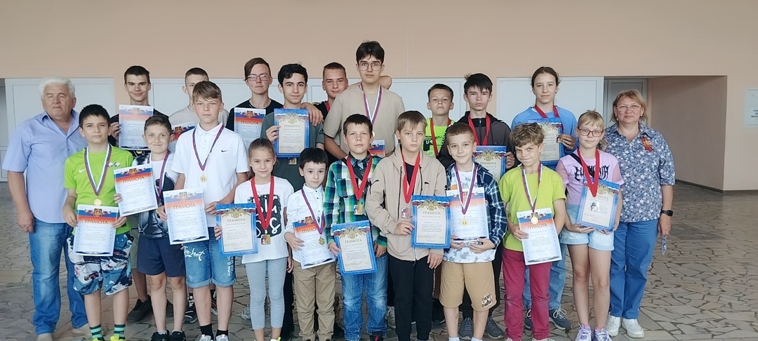 В Карачеве прошли соревнования по классическим шахматам