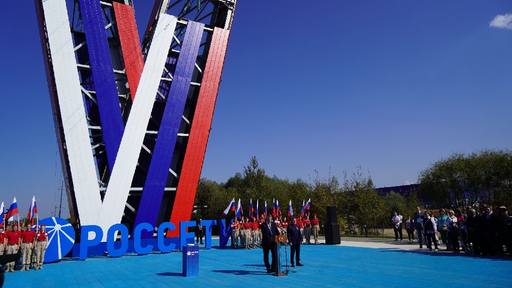 Александр Богомаз рассказал о линии электропередач в виде знака V в Брянске