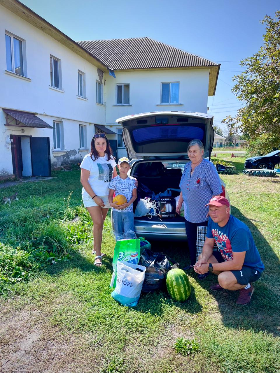 Карачевцы собрали гуманитарную помощь жителям Курской области