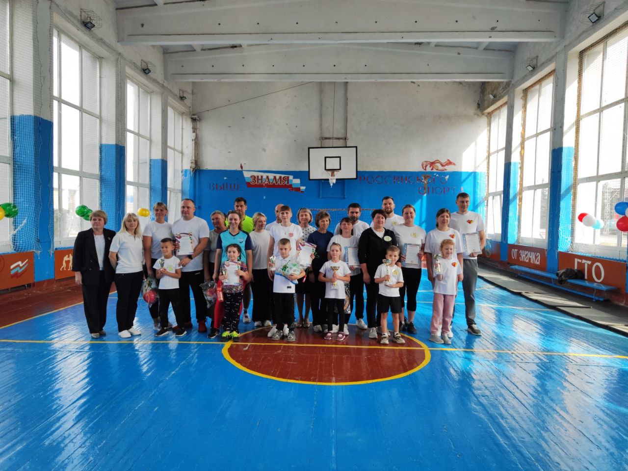 В Карачеве прошел  праздник «Папа, мама, я -спортивная семья»