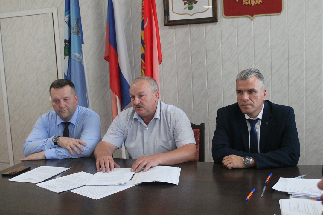 В Карачеве прошло первое заседание райсовета