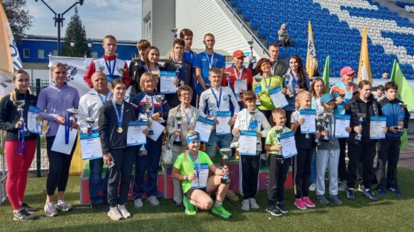 В Брянске победителей и призеров «Кросса нации-2024» торжественно наградили