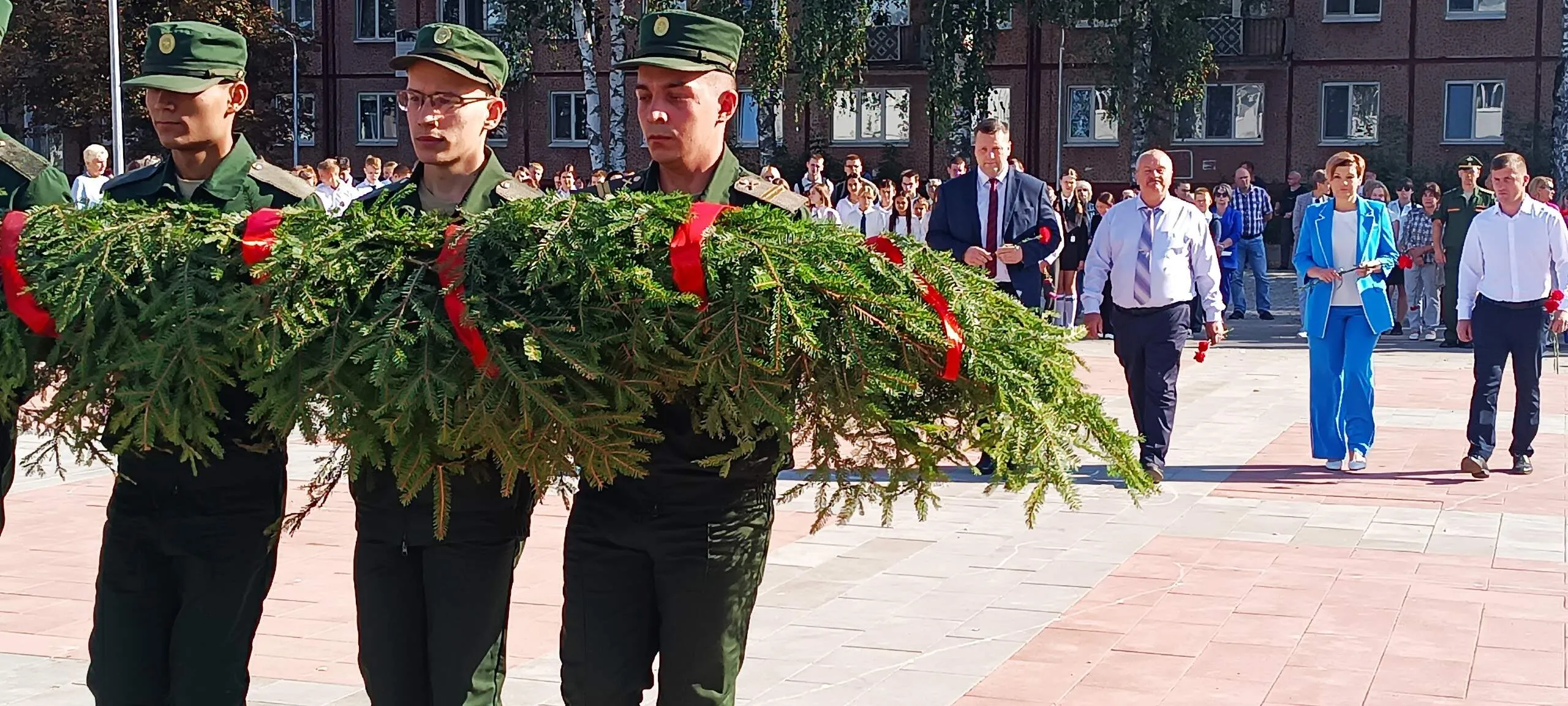  В Карачеве прошел торжественный митинг, посвященный Дню освобождения Брянщины