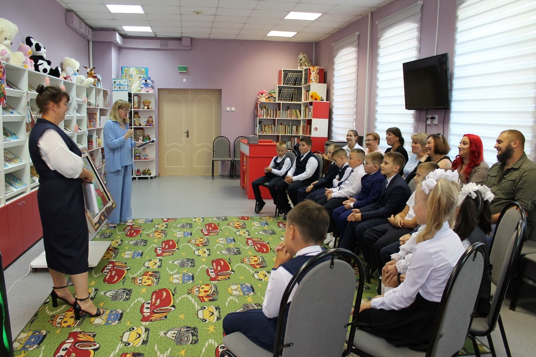 В карачевской библиотеке прошло мероприятие «Здравствуй, к знаниям дорога!»