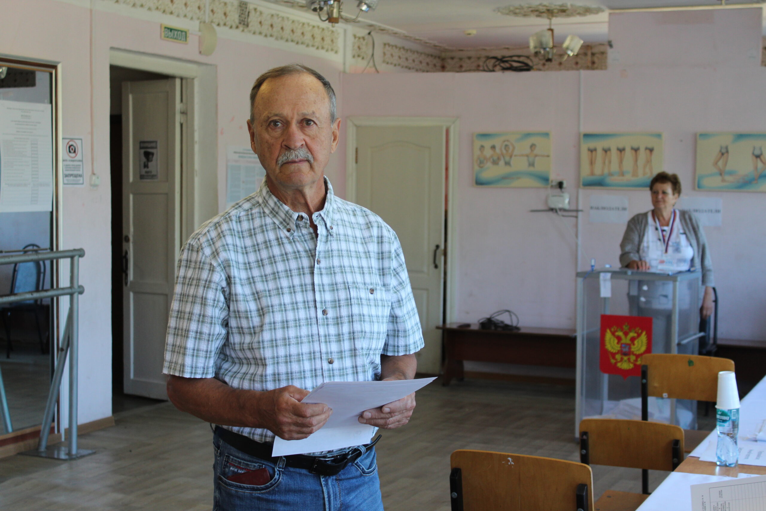 В Карачеве одним из первых проголосовал Почетный гражданин города Карачева С.Д.Гаврилов