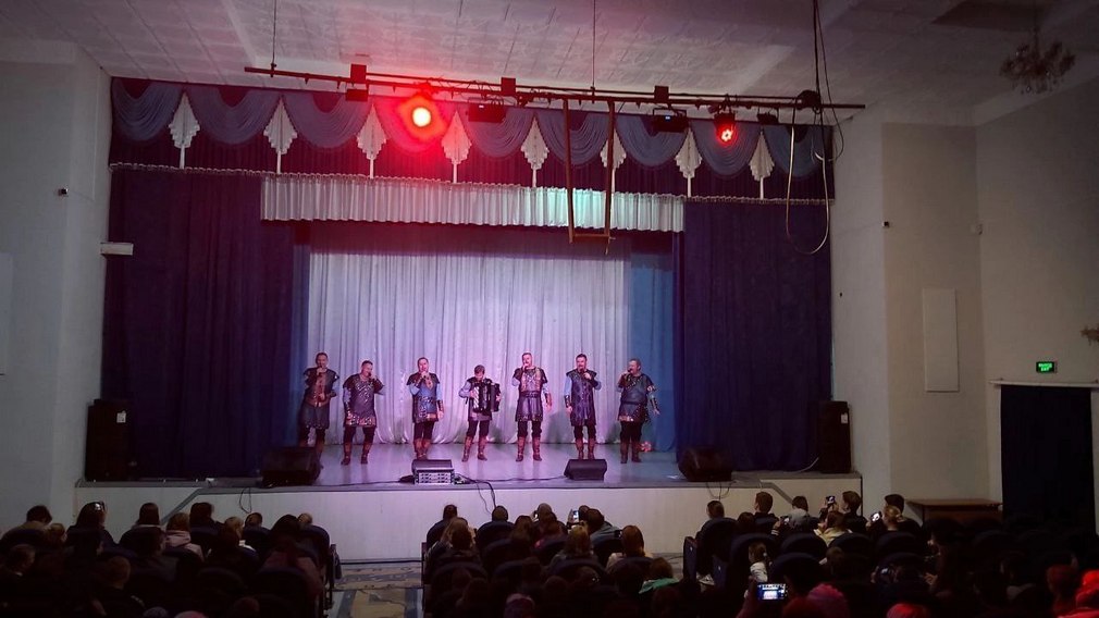 Брянский народный ансамбль «Ватага»  выступил в Злынке