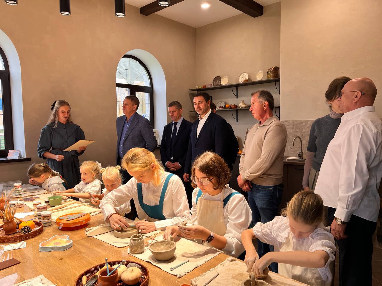 Александр Богомаз посетил духовно-просветительский центр в брянском селе Алешенка