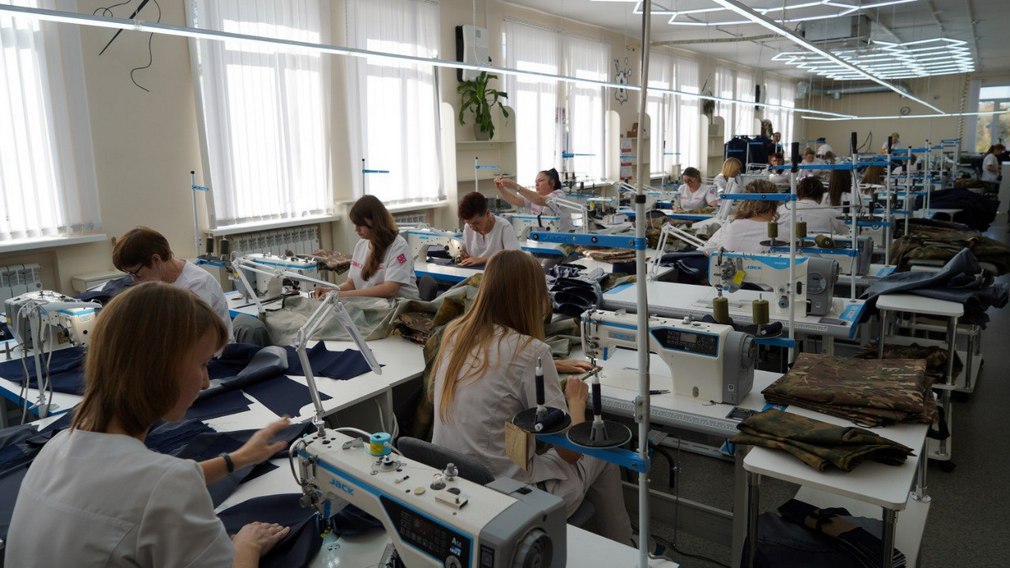 Государственные награды вручили брянским паралимпийцам