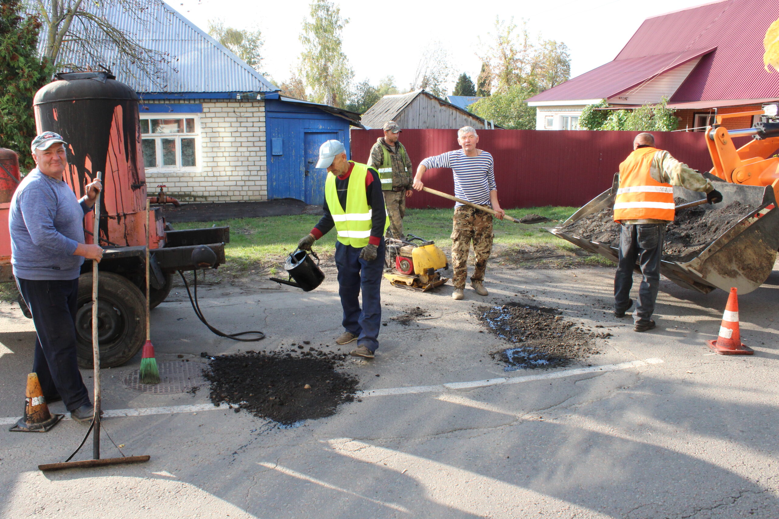Руководитель МУП КГП «Коммунальное хозяйство»-Карачев Ю.А.Савин о работе своей организации