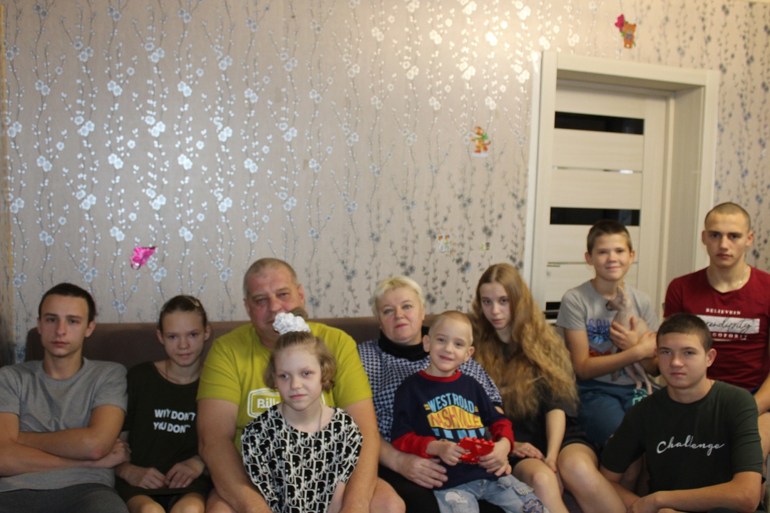 Многодетная семья Деркач из Карачевского района: «Приемные дети -родные дети»