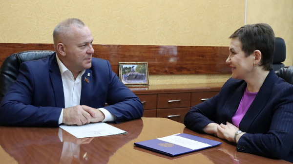 Валентин Суббот с директором филиала ГТРК «Брянск» провел  рабочую встречу