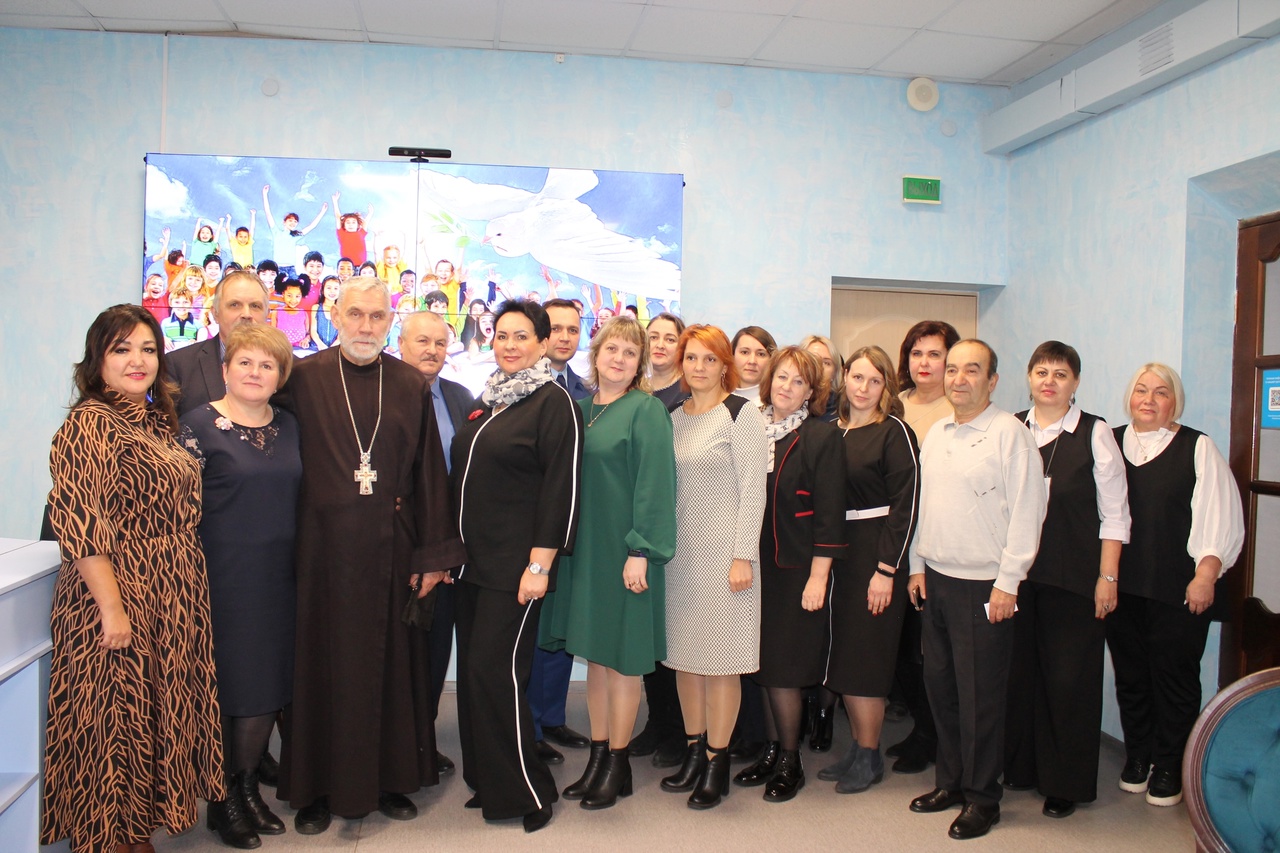 В Карачевской районной библиотеке прошел круглый стол «Чума 21 века»