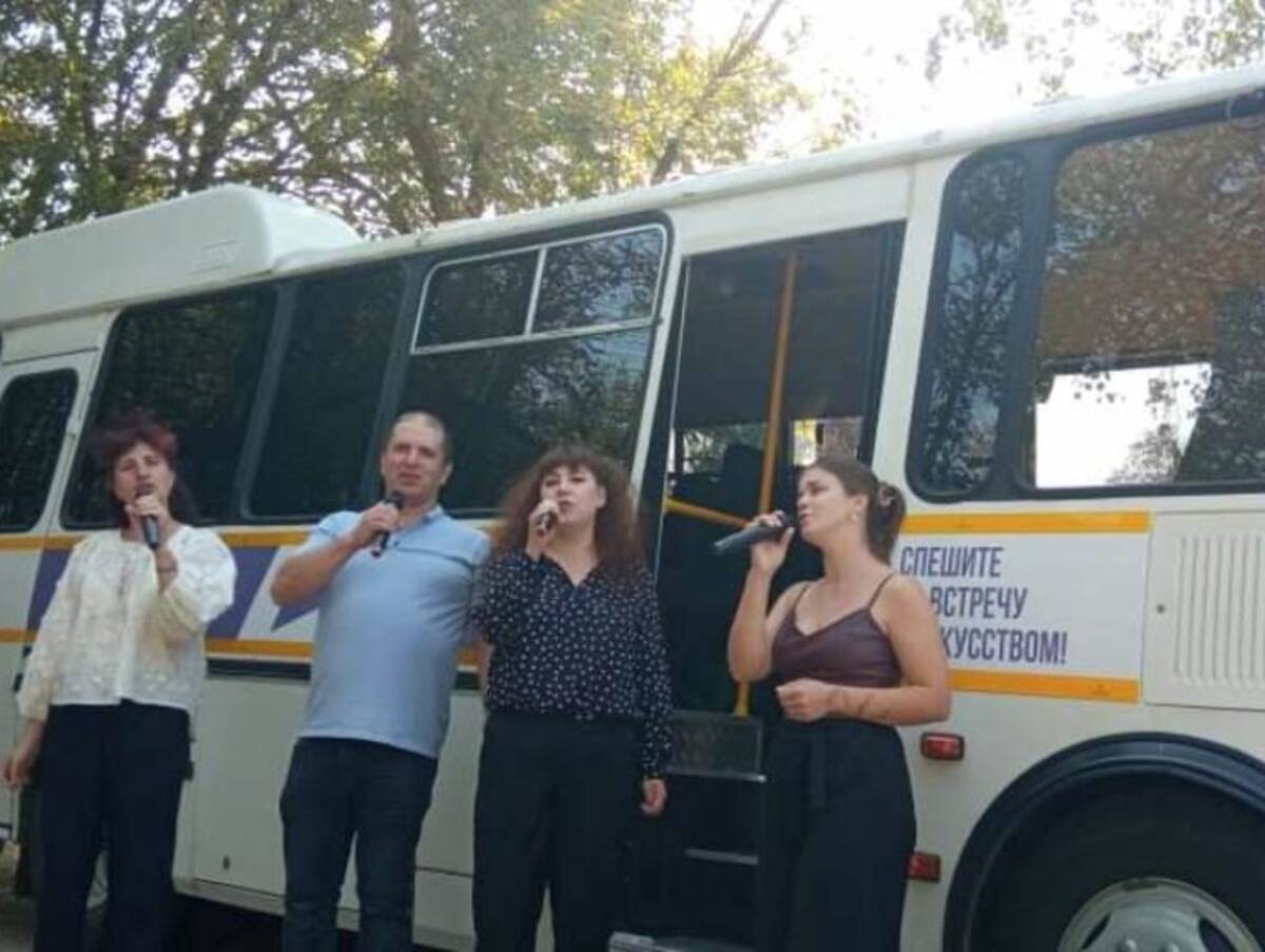 В Злыковском районе Брянской области обновляют сельские клубы