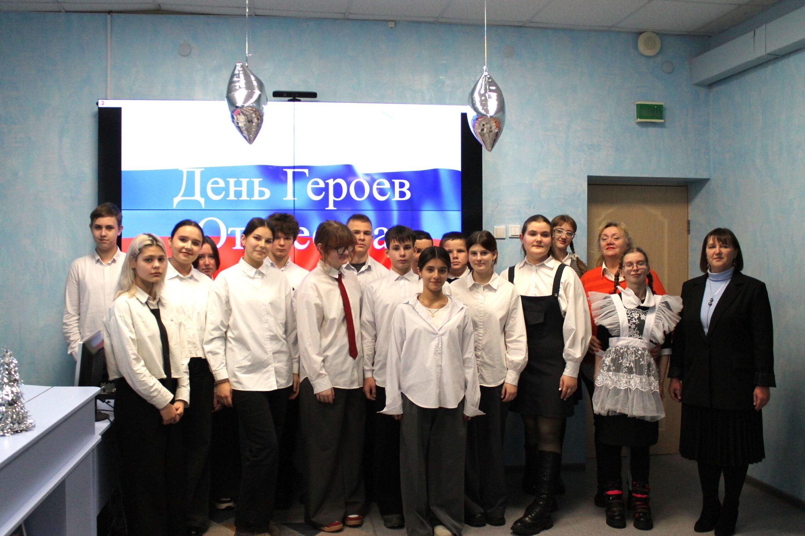 В Карачевской модельной библиотеке прошел час памяти «Нет безымянных героев»