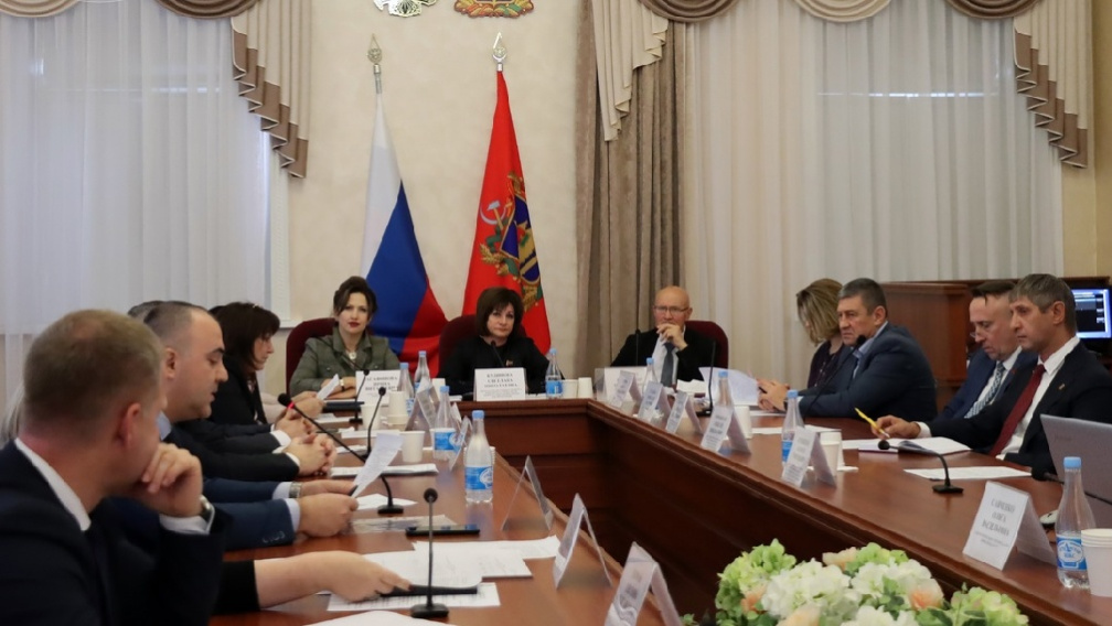 Заключены договоры о целевом обучении по программам ординатуры с 53 врачами Брянской области