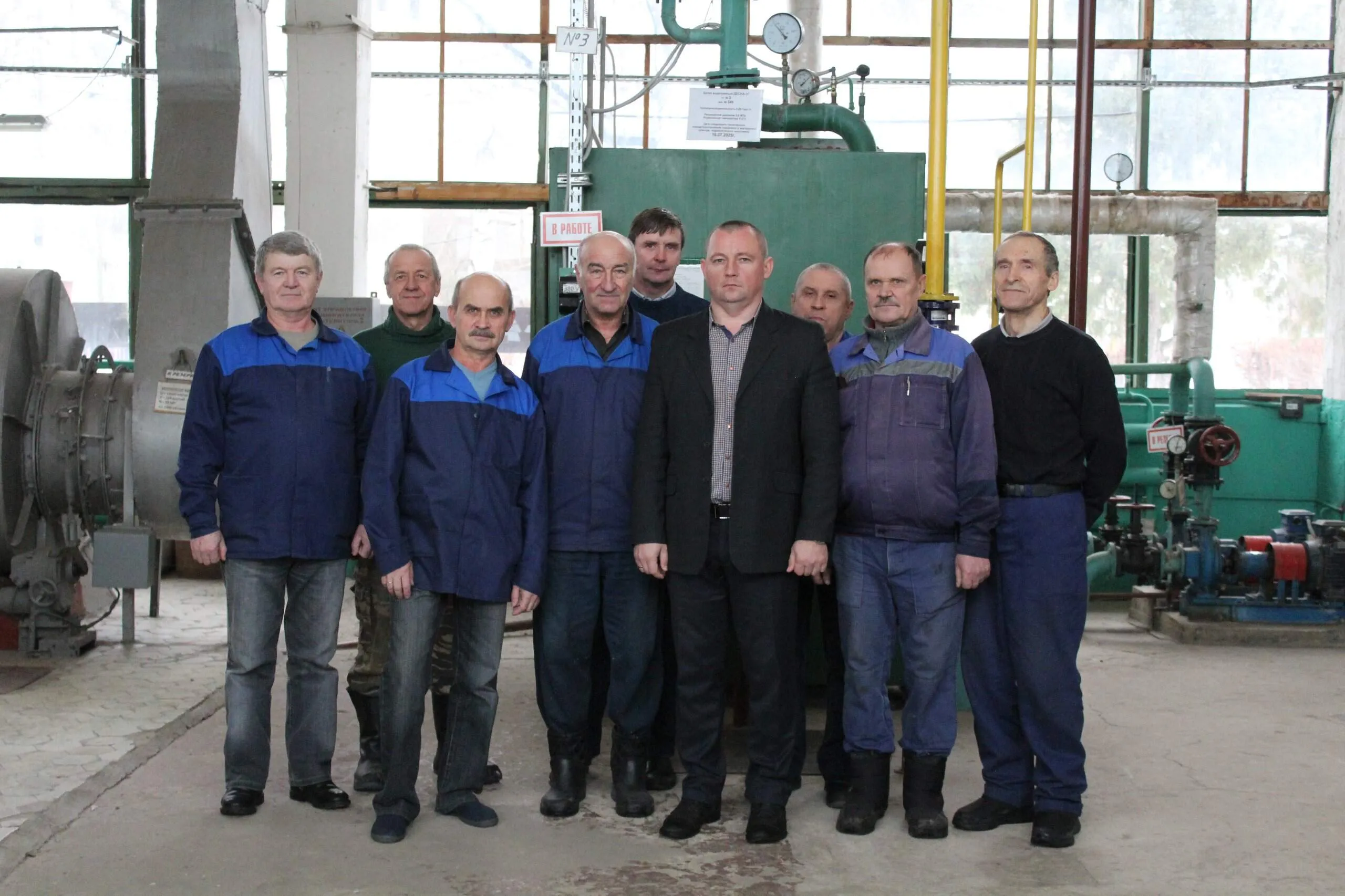    Карачевские энергетики отмечают свой профессиональный праздник: главный показатель – безаварийная работа