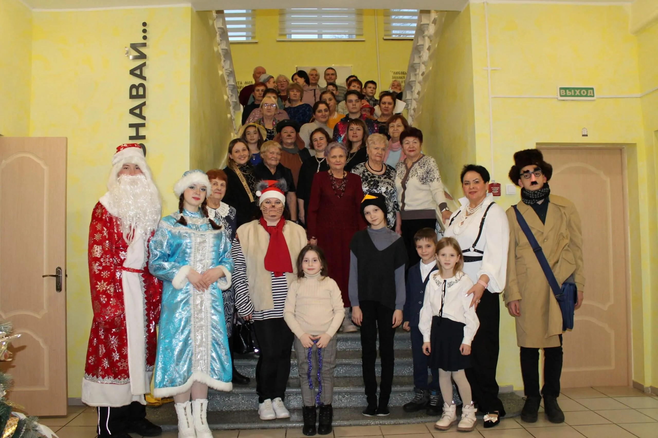 Библиоквартирник «К нам стучится Новый год!» прошел в Карачевской районной библиотеке