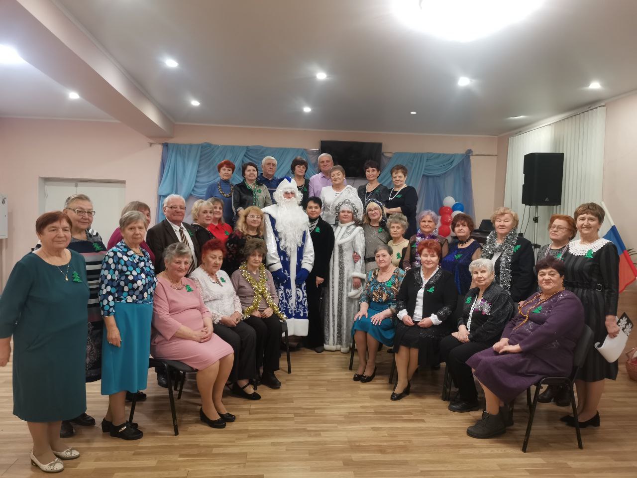 В Карачеве в канун Нового года прошла встреча участников клуба ветеранов «Вдохновение»