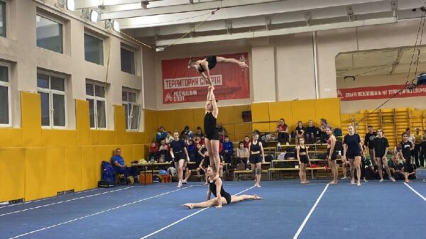 Брянские акробатки одержали победу на Всероссийских соревнованиях