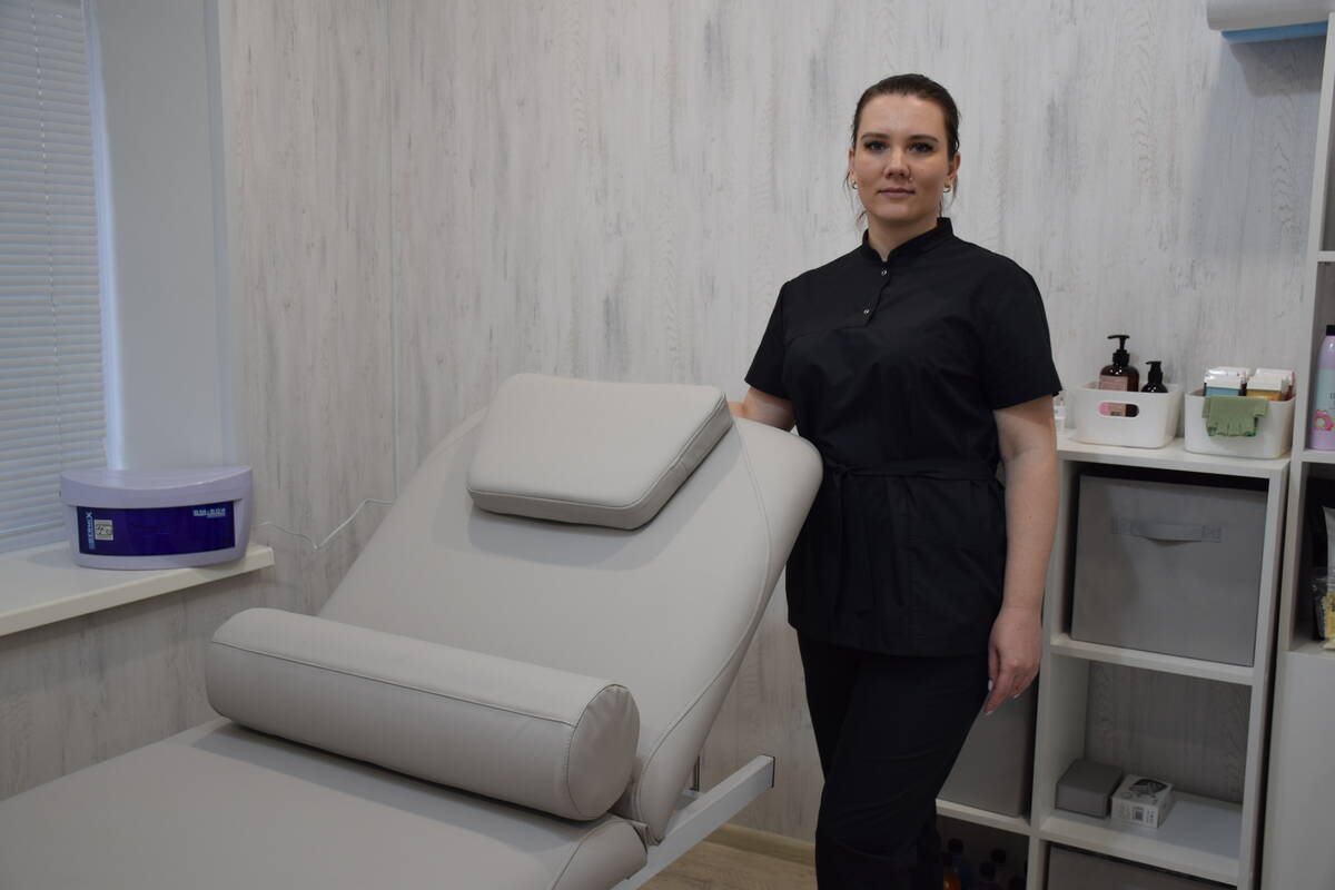 Жительница брянского Климово благодаря соцконтракту открыла косметологический кабинет