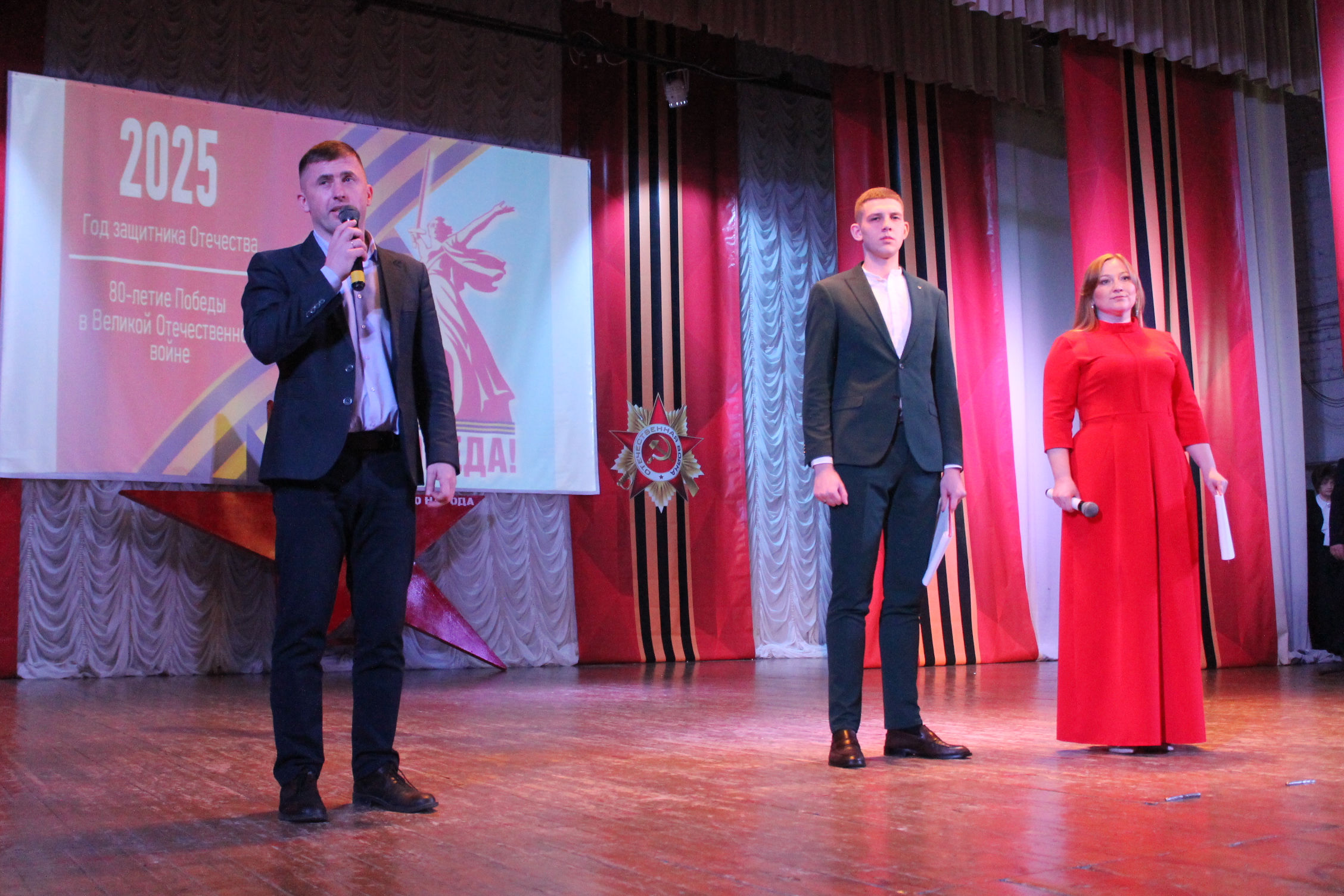 В Карачеве торжественно открыли месячник обронно-массовой работы