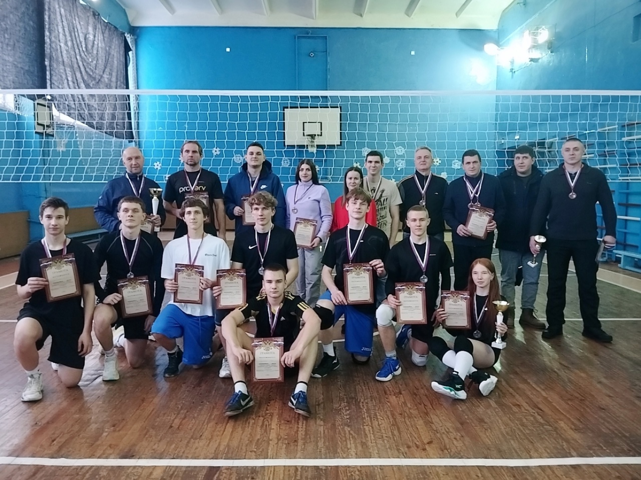 В карачеве прошел волейбольный турнир, посвященный декаде спорта и здоровья