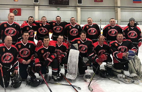 В брянском Климово образовалась новая взрослая хоккейная команда «Авангард-1986»