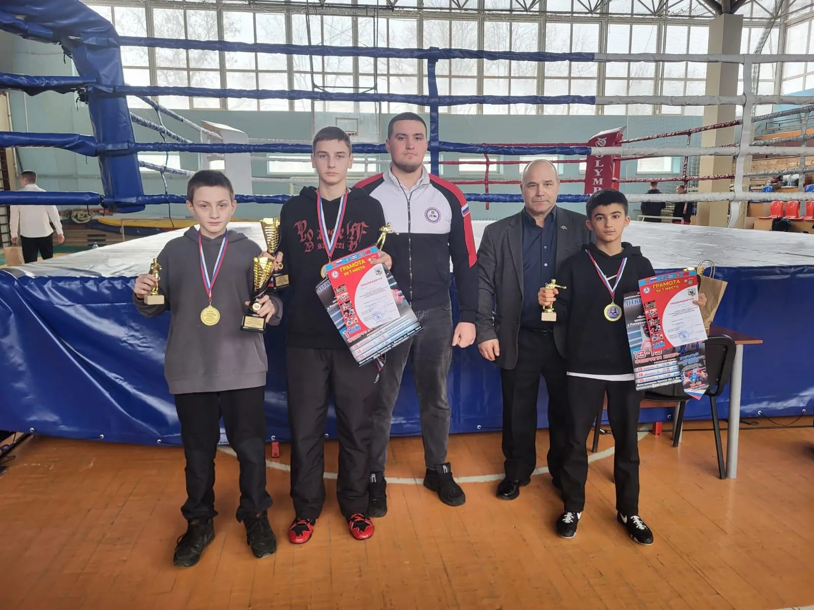   Карачевские боксеры- победители турнира